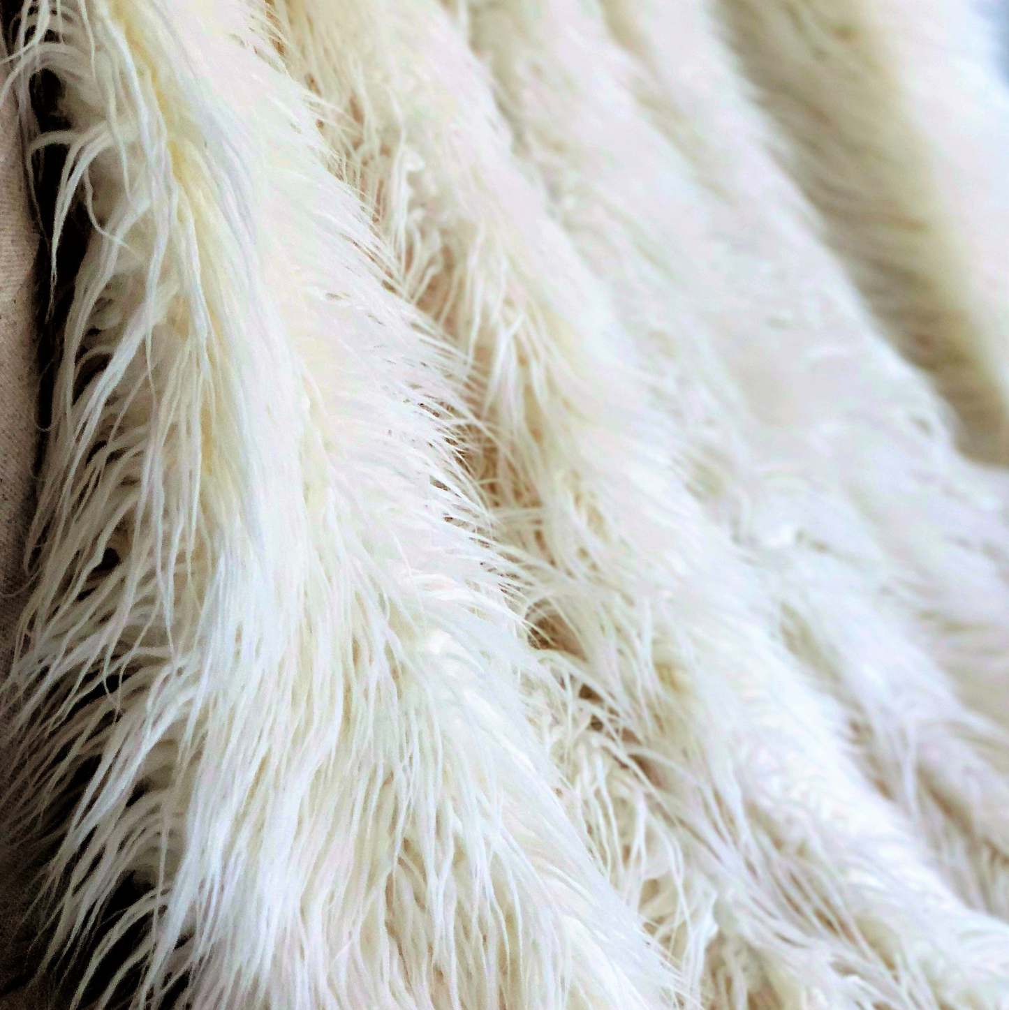 Off-White Mongolian Faux Fur Luxury Throw