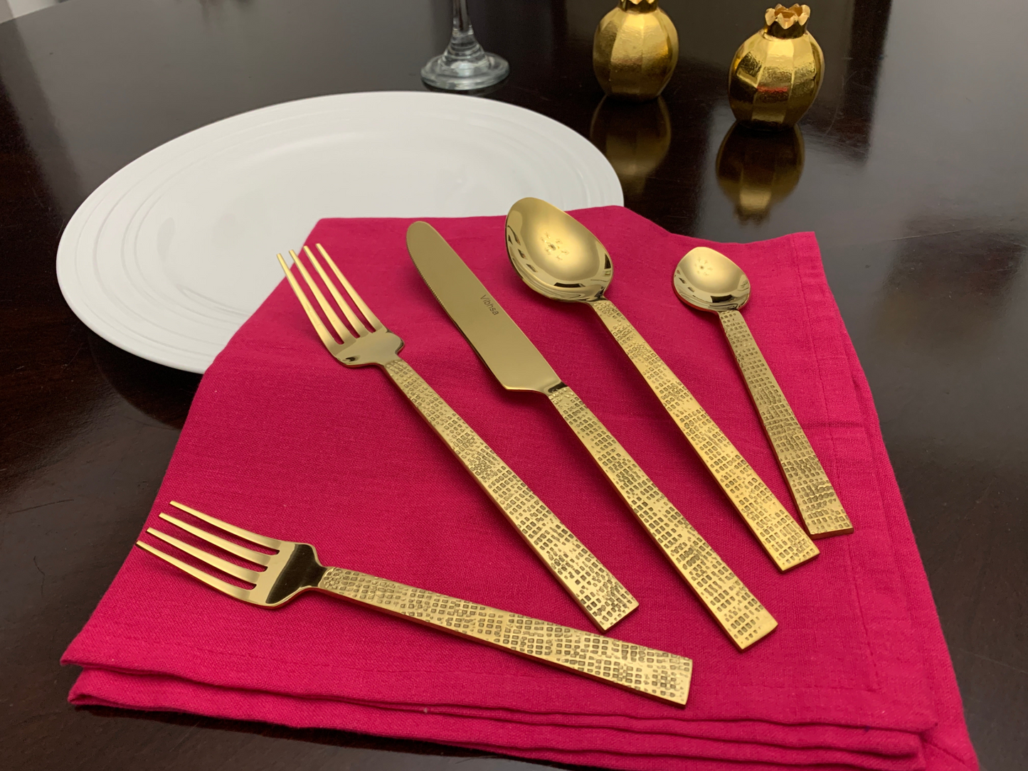 Golden Egyptian Design Flatware -20 pcs.