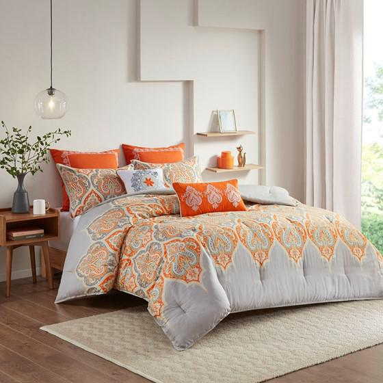 Nisha Comforter Set (92"W x 104"L)