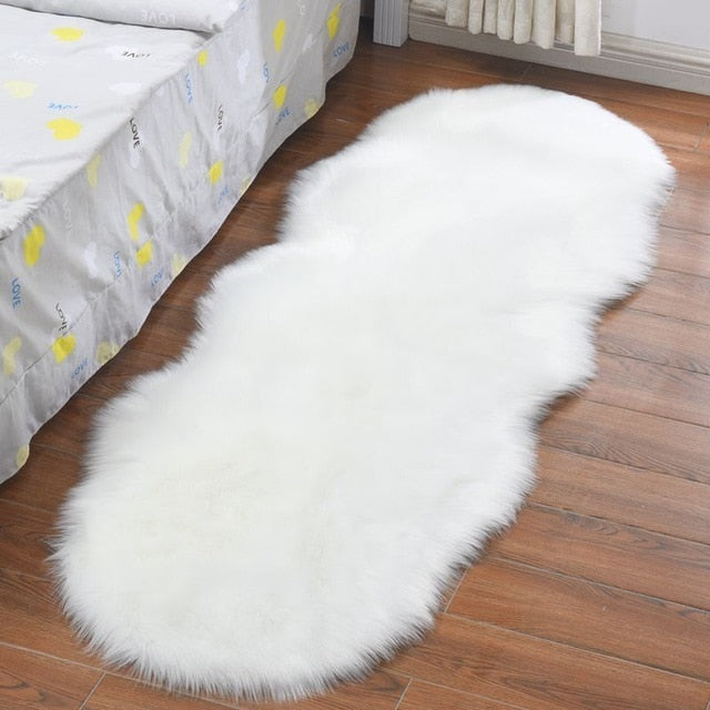 Super Soft and Fluffy Faux Sheepskin Rug