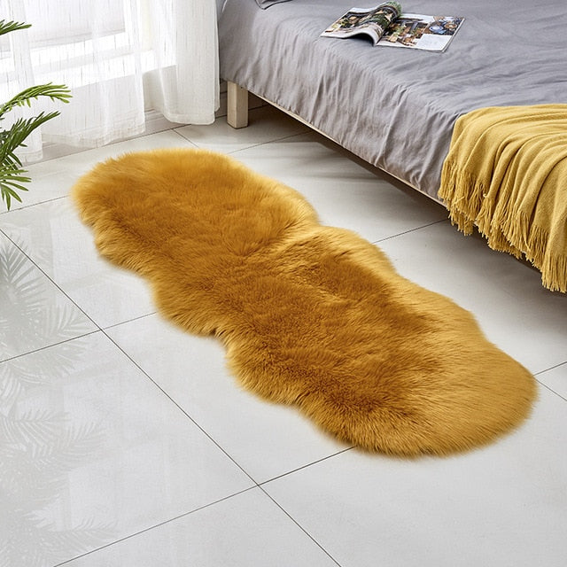 Super Soft and Fluffy Faux Sheepskin Rug