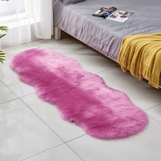 Super Soft and Fluffy Faux Sheepskin Rug