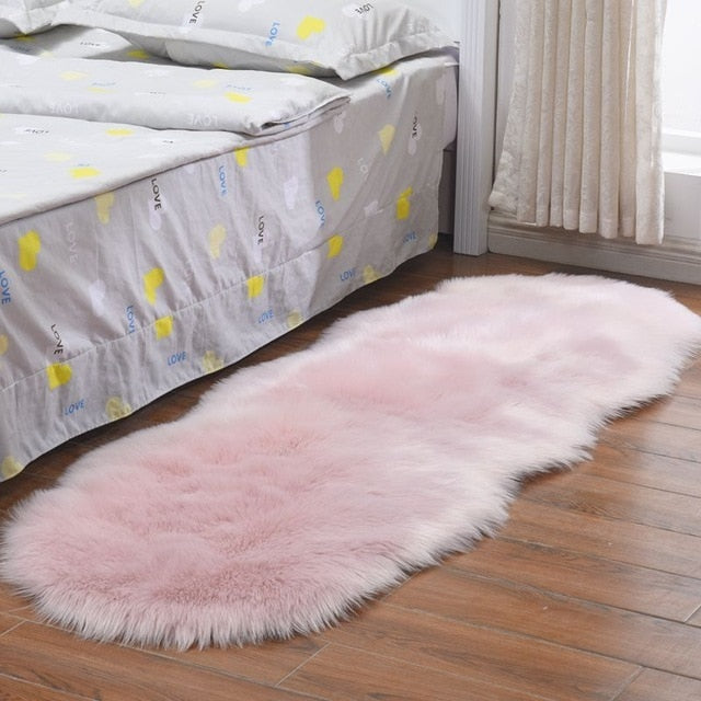 Super Soft and Fluffy Faux Sheepskin Rug