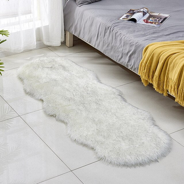 Super Soft and Fluffy Faux Sheepskin Rug