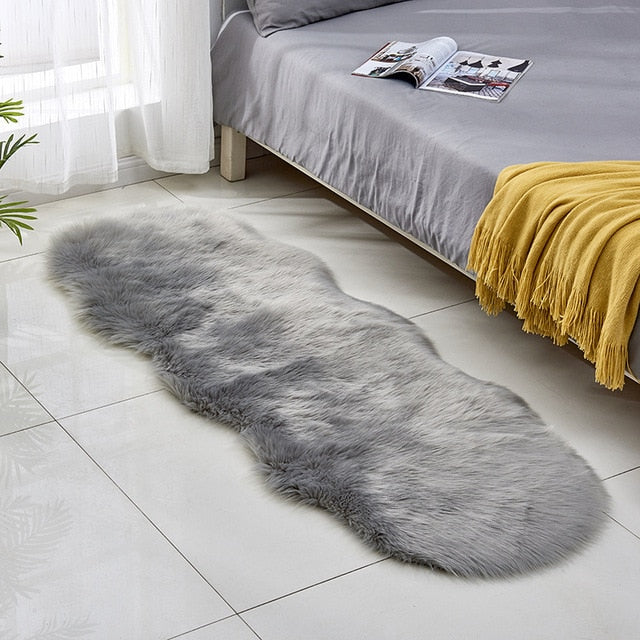 Super Soft and Fluffy Faux Sheepskin Rug