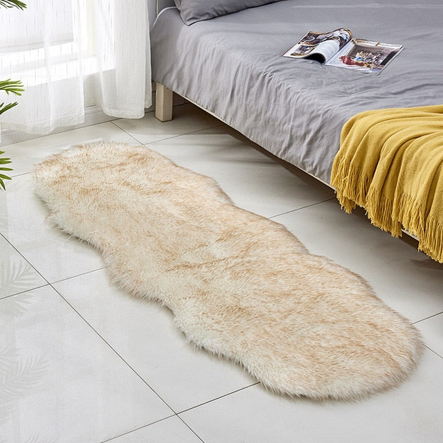 Super Soft and Fluffy Faux Sheepskin Rug