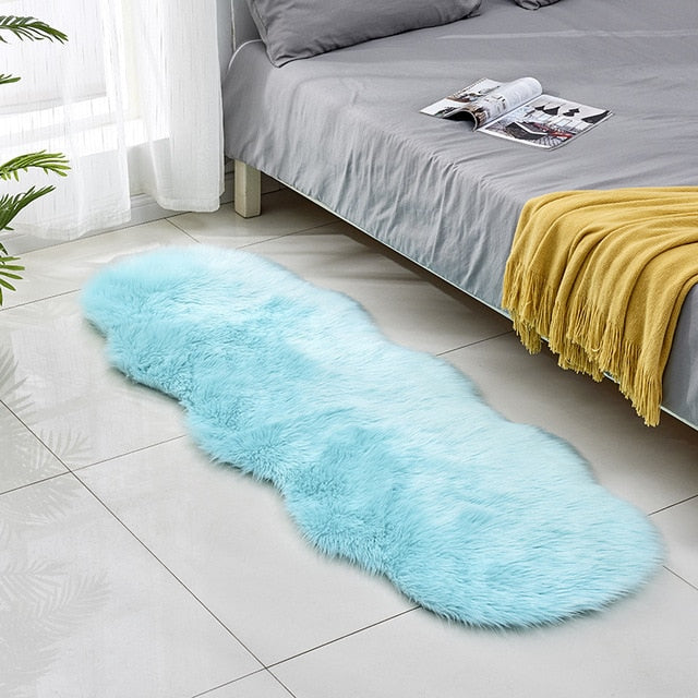 Super Soft and Fluffy Faux Sheepskin Rug